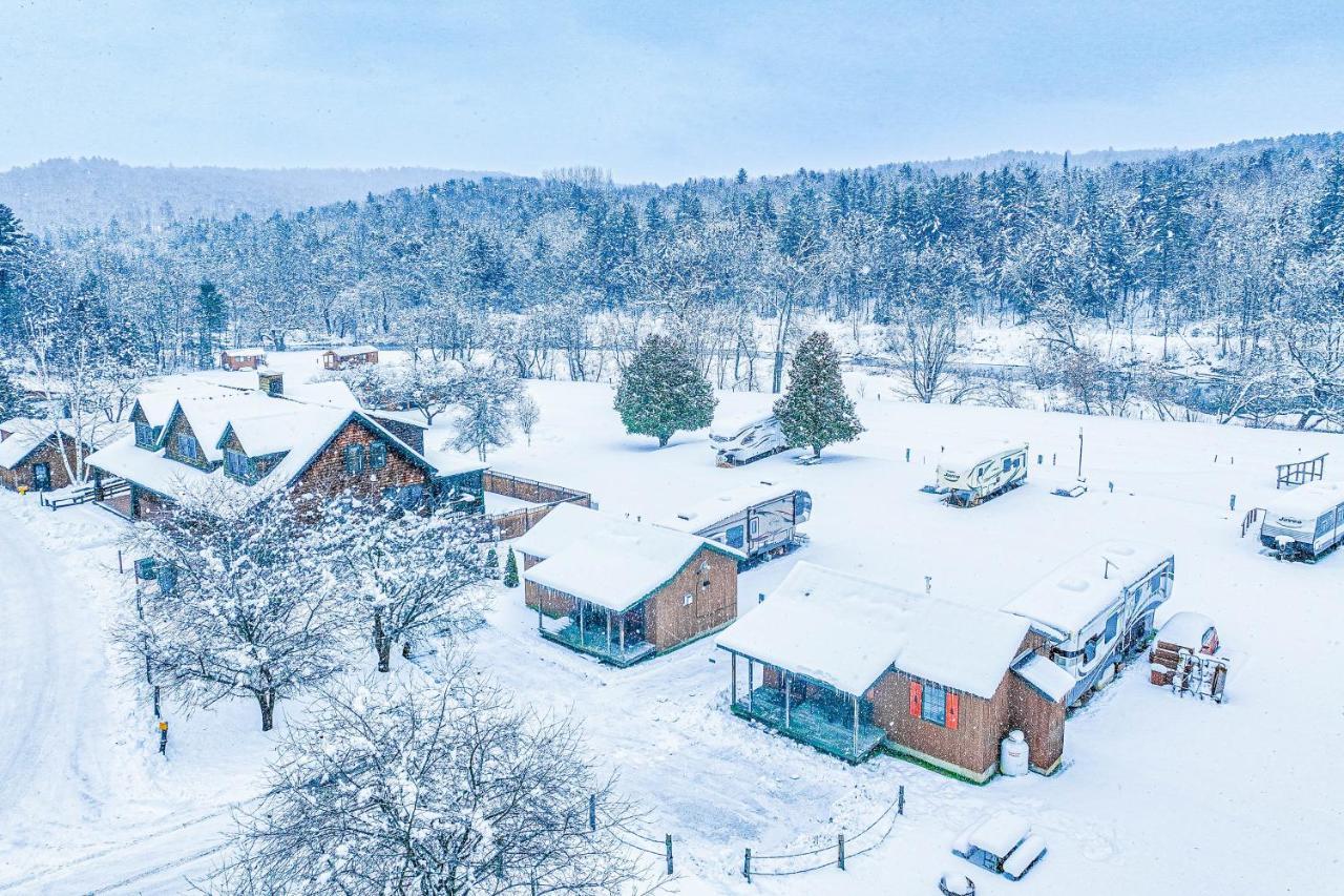 Northwoods Lodge Cabin 1 Morrisville Екстер'єр фото